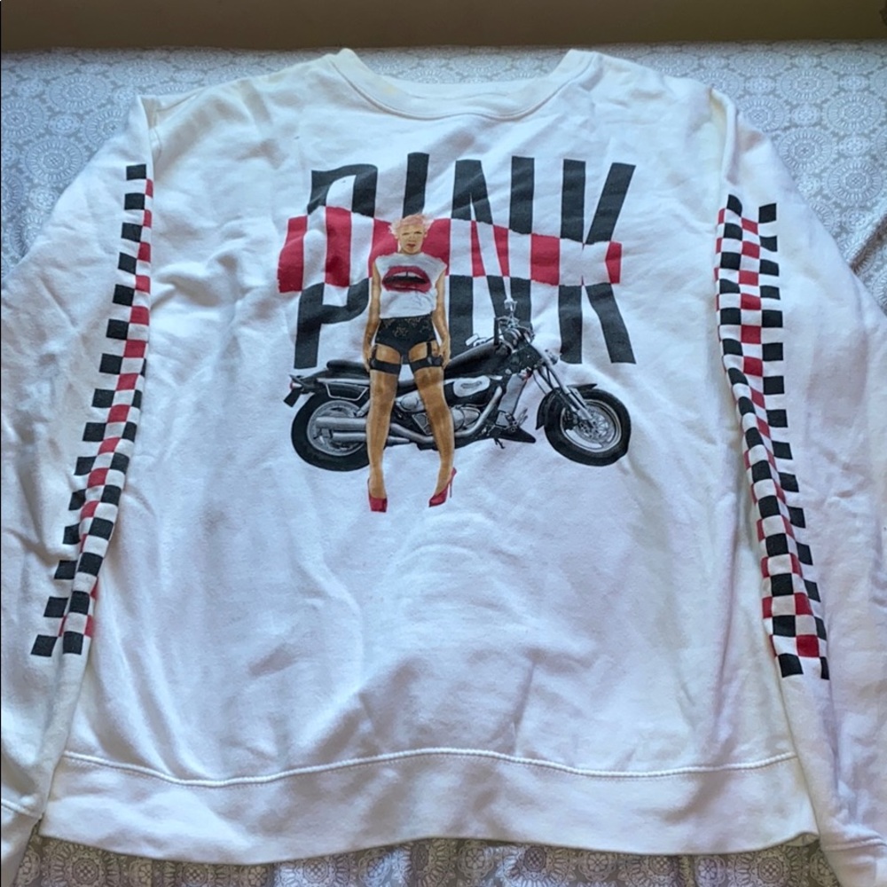 crew neck from pink concert